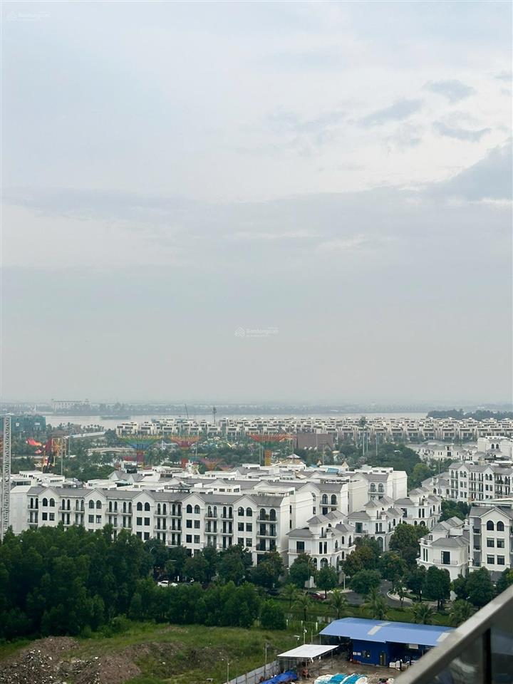 2pn góc tòa a giá 4 tỷ 150 bao hết view công viên, sân thể thao, lumiere boulevard, nhận ngay