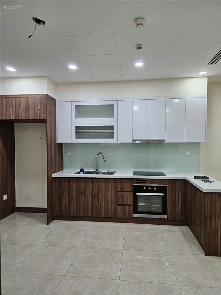 Em trang bán căn 3pn 95m sẵn sổ đỏ cc golden park tầng cao hướng mát giá siêu tốt chỉ 10 tỷ