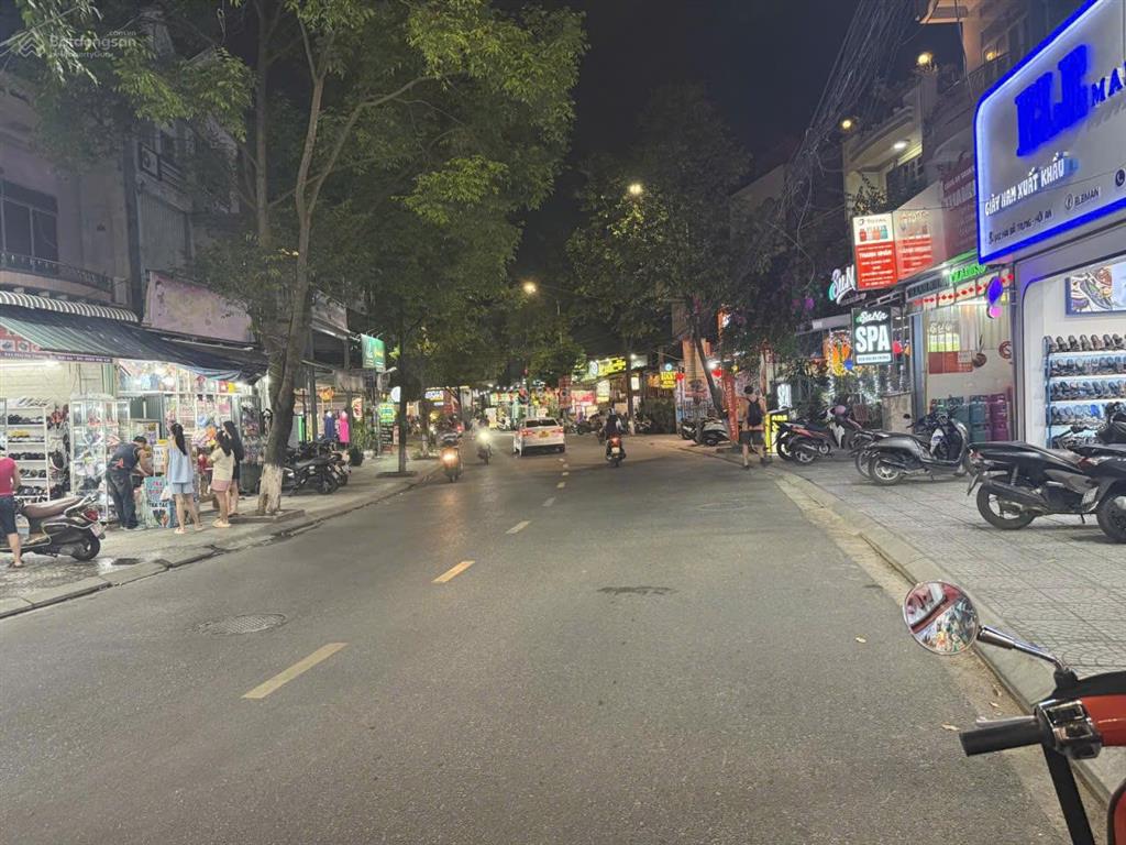 Siêu rẻ, mặt tiền hai bà trưng, hội an, 300m², ngang rộng 10m, giá chỉ 40tr/m2