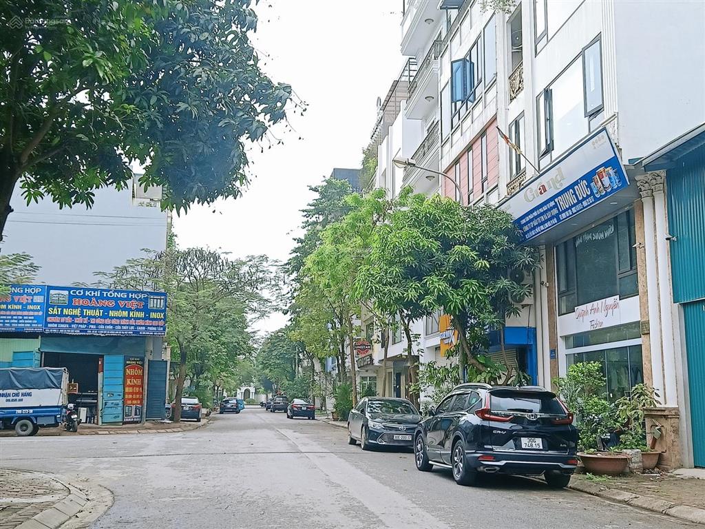 Ngọc lâm phố gia quất sổ đỏ 121.3m2 vỉa hè ô tô tránh kinh doanh mặt tiền 7.3m hơn 20 tỷ