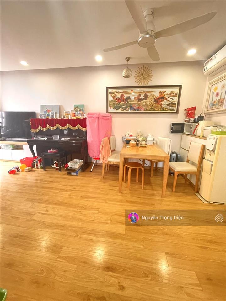 Chung cư ct1a vov mễ trì view hồ mễ trì, cạnh vinhomes green bay có bãi đậu ô tô 65m2 2pn 2wc