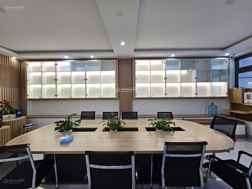 Cần bán nhà kdt vạn phúc city giá 24,5 tỷ có thang máy nội thất cao cấp
