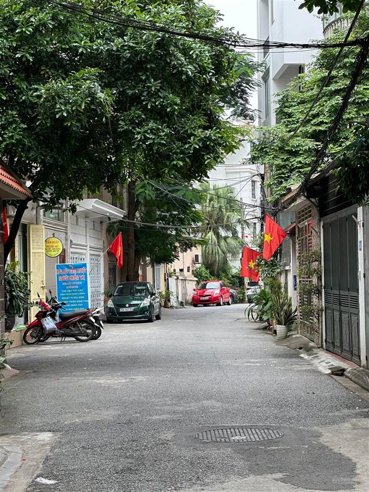 Bán đất lâm hạ ngõ thông ô tô tránh cách 3 nhà ra mặt phố 95m2 mặt tiền 5m giá 27 tỷ ctl