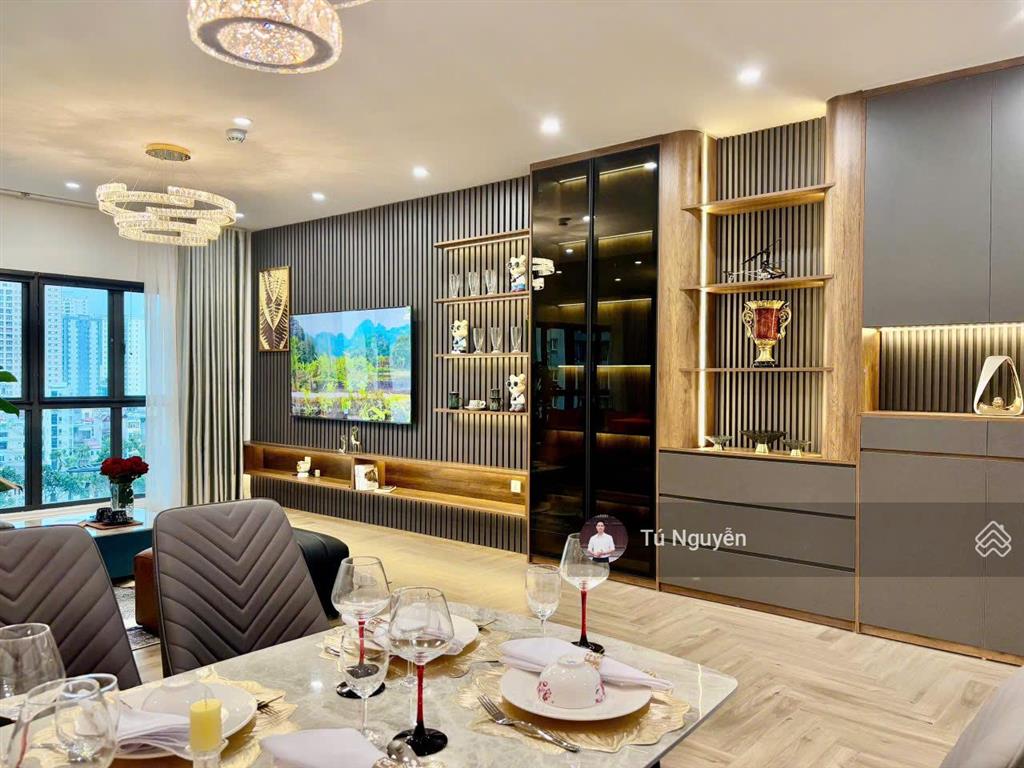 Chính chủ bán căn 2 phòng ngủ 50m2 54 hạ đình. giá 4 tỷ