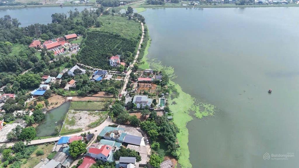 Đất bám hồ văn sơn đối diện sân gôn skailek vị trí đắc địa đất lô góc