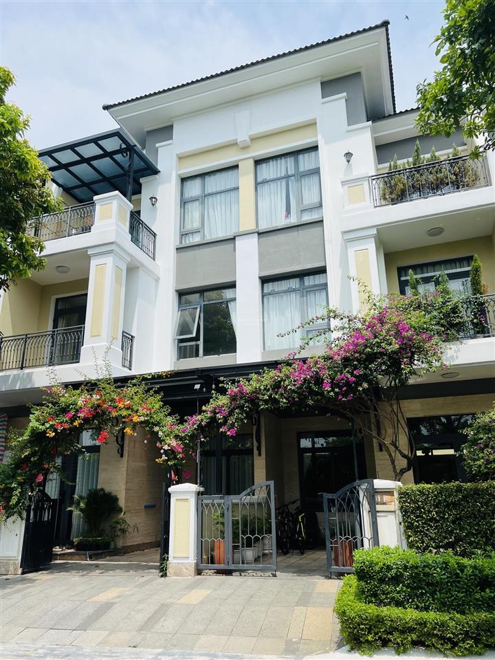Chính chủ gửi bán verosa khang điền view công viên 1ha, 6x17m đường 20m. nam lê xem nhà