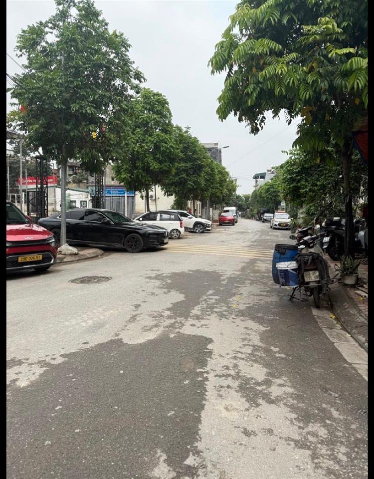 Bán đất tư đình 70m2 mt 4,8m 16,5 tỷ. đất đẹp, ô tô tránh