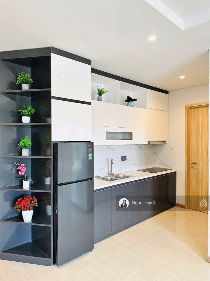 Chủ cần tiền bán lỗ 2 ngủ 2vs view biển bim 30t giá 2,69 tỷ sẵn sổ. đủ đồ mới đẹp. 0397 390 ***