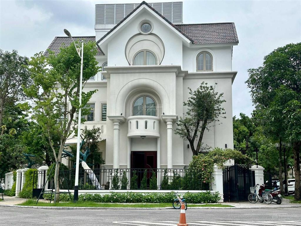 Bán đơn lập góc đường lớn vinhomes riverside, 234m². hoàn thiện đẹp, nội thất luxury. giá 72 tỷ