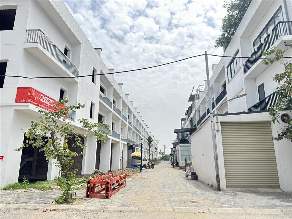 Ngay công viên 365 liền kề phú lương 86m2, 2 mặt đường, vị trí đẹp, nhỉnh 19 tỷ có thương lượng