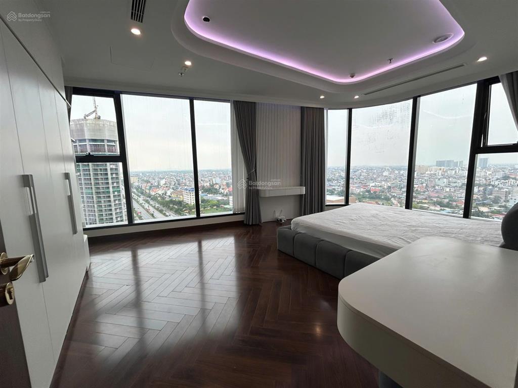 Phòng kinh doanh diamond crown 3pn full đồ rẻ nhất thị trường chỉ 7,x tỷ vào ở ngay