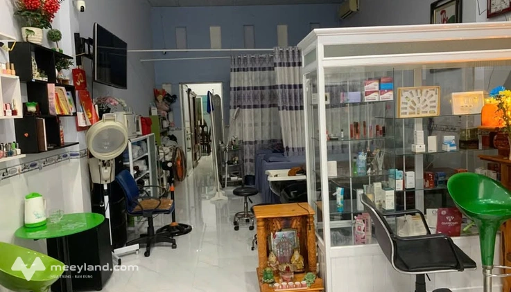 Chào bạn, chúng tôi đang có một căn nhà mặt tiền tuyệt vời trên đường Nguyễn Bình