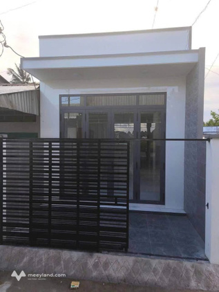 Bán nhà mới 4m x 15m, tặng nhà để xe ô tô tại phường Vị Tân, thành phố Vị Thanh