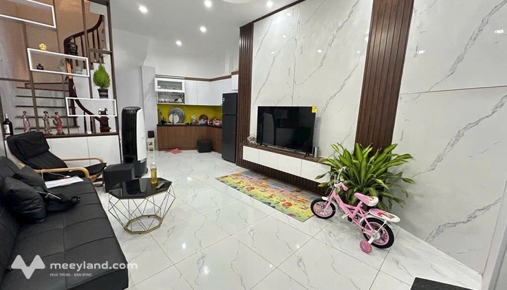 Nhà căn góc Minh Khai - gần Times City - ngõ nông 30m ra ô tô