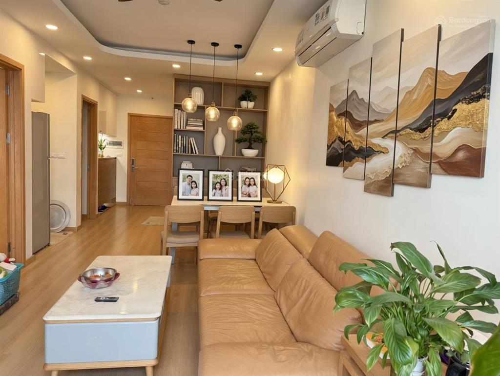 Hạ giá bán căn 2 phòng ngủ 77m2 đẹp view hồ tp giao lưu tòa hh epic home