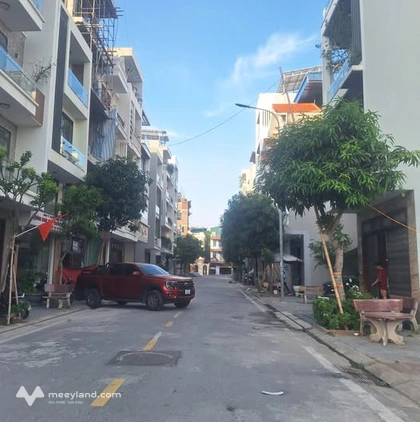 Chào mừng quý vị đến với mảnh đất vàng tọa lạc ngay mặt đường sầm uất của khu đô thị Hòa Vượng, thành phố Nam Định