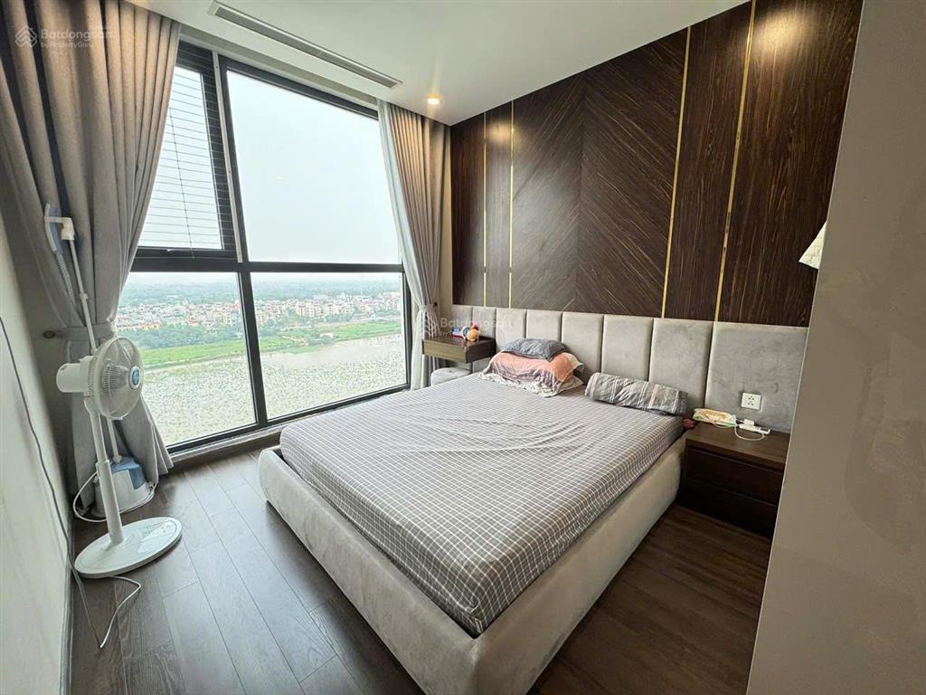 Em cần bán gấp căn hộ 2pn2vs góc, tầng cao hướng mát, giá tốt tại vinhomes symphony. 0972 092 ***