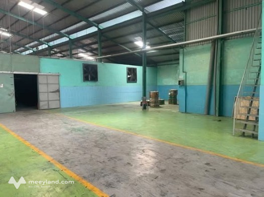 Kho xưởng 1500m2 mặt tiền quốc lộ N2, Long An, điện, văn phòng, xe container vi vu