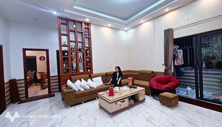 Cần bán gấp căn hộ chung cư góc tại tầng 3 tòa Gia Thịnh Phát, thành phố Vinh, tỉnh Nghệ An