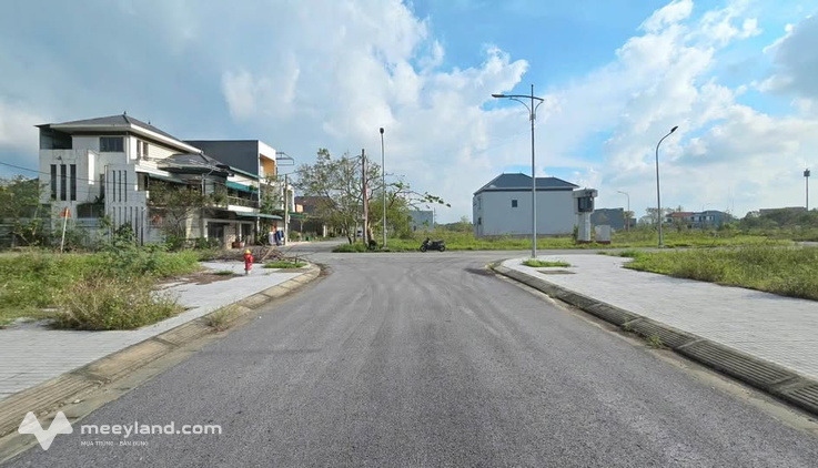 Bán Đất Vàng 150m2, ặt tiền 7,5m đường 14m phường Trần Phú, thành phố Hà Tĩnh