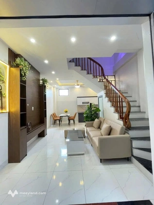 Nhà 3 tầng cần bán nằm tại khu tổ hợp bệnh viện tại Trần Lãm, Thái Bình