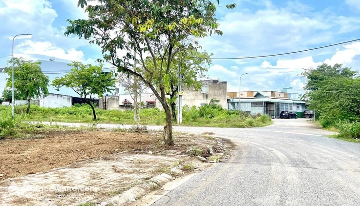 Khám phá lô góc 2 mặt tiền đắc địa tại Lan Anh 1, phường Tam Long, thành phố Bà Rịa, tỉnh Bà Rịa - Vũng Tàu