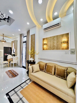 Nhà mới xây 3 tầng trung tâm Phú Nhuận, tặng nội thất, giá thương lượng