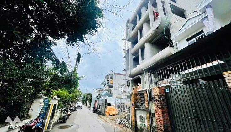 Bất động sản mặt tiền kinh doanh đắc địa tại đường Nguyễn Tuân, phường Xuân Phú, thành phố Huế