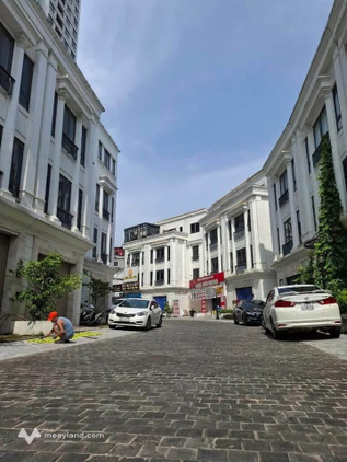 Bán nhà liền kề khu Ngoại Giao Đoàn, Bắc Từ Liêm, diện tích 72m2, 4 tầng, mặt tiền 4,5m, kinh doanh tốt, giá 46,5 tỷ