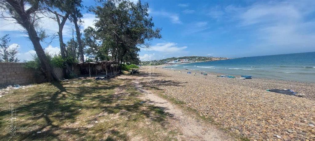 Bán đất mặt tiền gần 100m bãi đá 7 màu khu du lịch cổ thạch sổ hồng riêng