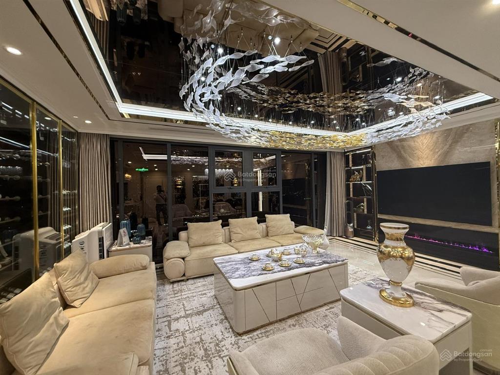 Độc nhất vô nhị tìm chủ nhân mới cho căn penthouse duplex 400m2 tại han jadin view trực diện hồ tây
