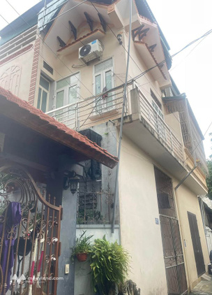 Nhà 2 tầng, kèm 6 phòng trọ, thu nhập 6 triệu/tháng, nhỉnh 2 tỷ tại Đông Tác