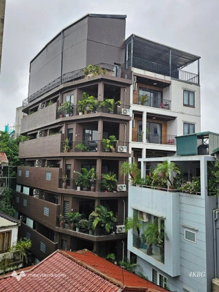 Nhà Quảng An 70m2, 28 tỷ, sổ đỏ sẵn sàng, chủ hét giá yêu thương