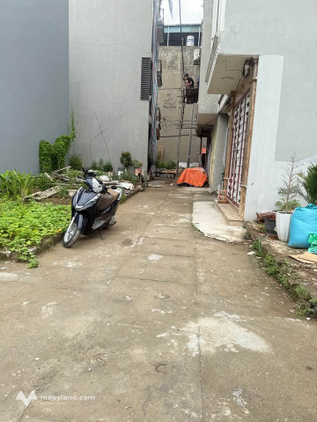 Bán gấp lô góc trung tâm Gia Lâm, view thẳng Học viện Nông nghiệp, ô tô đỗ cửa