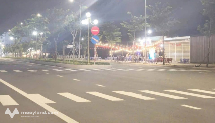 Đất vàng mặt tiền Đại Lộ Đông Tây, kinh doanh vượng phát, giá hời