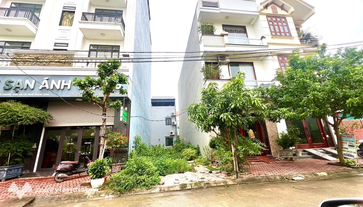 Bán đất mặt tiền Nguyễn Phi Khanh, Lạng Sơn, 87,5m2, hướng Đông Bắc, view cây xanh
