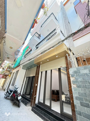 Nhà 4 tầng, full nội thất ở Thái Bình, xách vali vào ở ngay, giá xinh