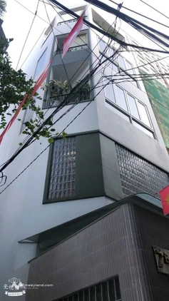 Nhà 5 tầng, Quận 10, ngang 4m, sổ vuông, nội thất Châu Âu, giá hời hay hời hời