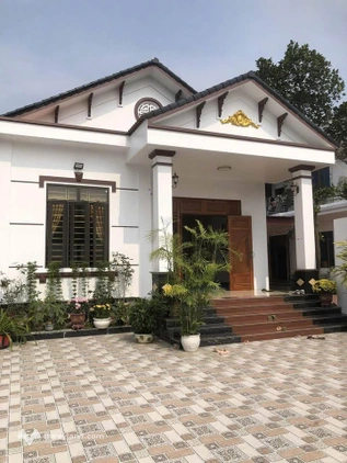 Đất 300m2, nhà 180m2 siêu xinh, hơn 2 tỷ là rước về dinh