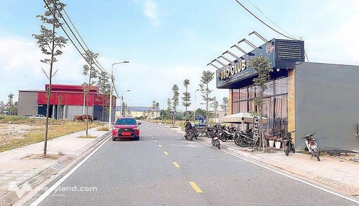 Bán gấp ô đất 100m2, mặt tiền 5m, tại Lâm Thao, Phú Thọ, sổ đỏ sẵn sàng