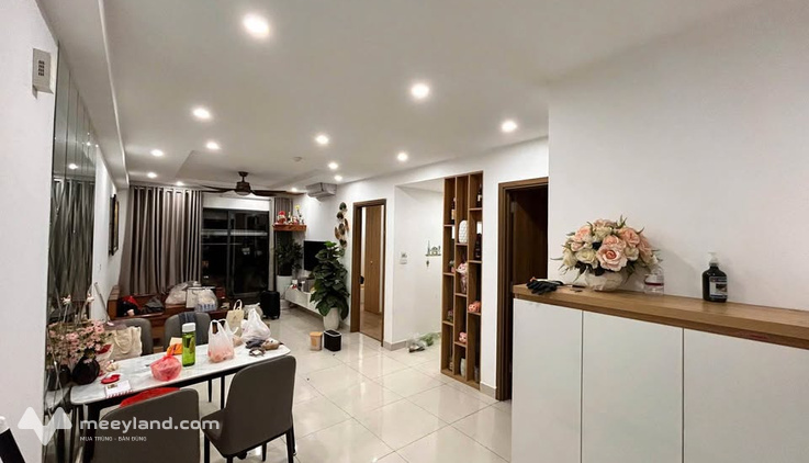 Nhà 2 ngủ đẹp như mơ, giá hời, Long Biên mát rượi, shophouse, tầng 2 giá hời