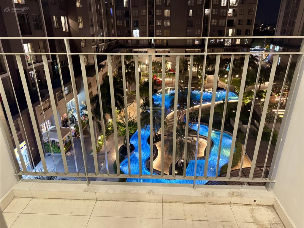 Sổ hồng! bán căn góc 3pn 85m2 view hồ bơi tháp vip d westgate an gia
