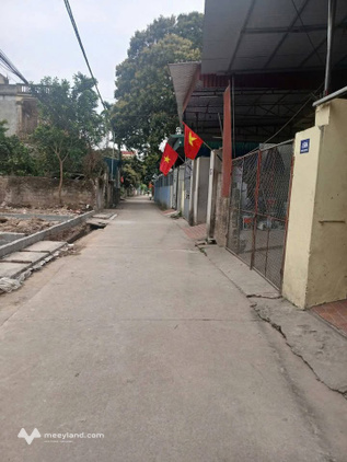 Bán đất Thanh Trì, 52m2, mặt tiền 4.1m, nở hậu, ô tô vào nhà, sổ đỏ chính chủ