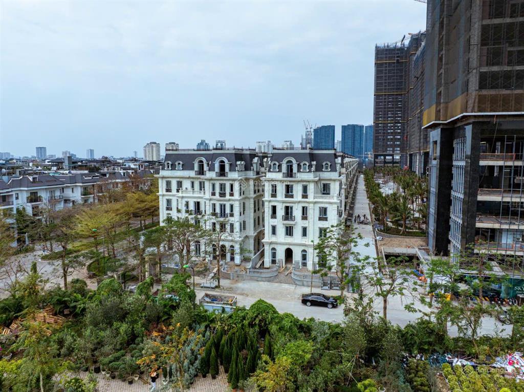Gần ciputra đất 2 mặt tiền đường 17m view công viên biệt thự noble ciputra
