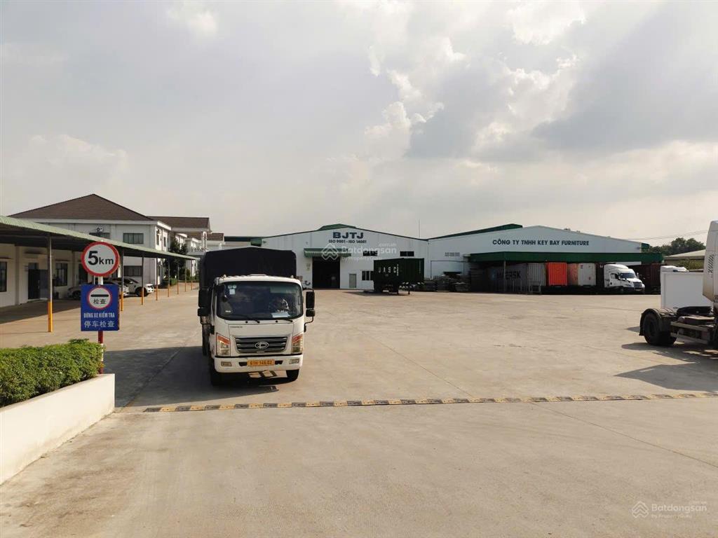 Bán đất skc hội nghĩa tân uyên bình dương dt 12.5ha đã đóng tiền 1 lần xây dựng ngay
