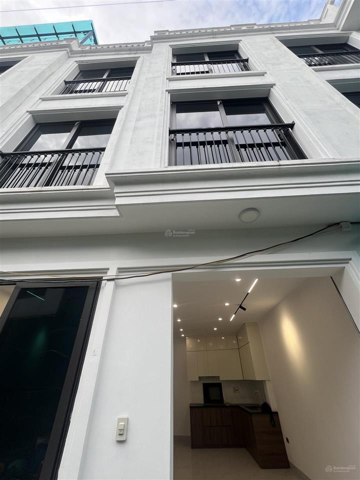 Nhà đẹp ngọc hồi 40m2 4 tầng sđcc