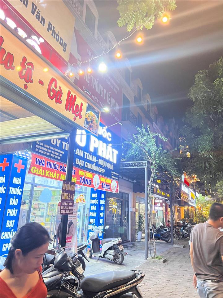 La casta 80m² 5 tầng. mt 5m, có thang máy. 2 mặt đường kinh doanh trước sau. giá chỉ nhỉnh 22 tỷ.