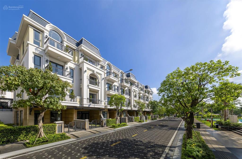 Bán nhanh căn 2 mặt tiền 100m2 giá 18 tỷ đối diện chung cư 29 tầng tại classia khang điền