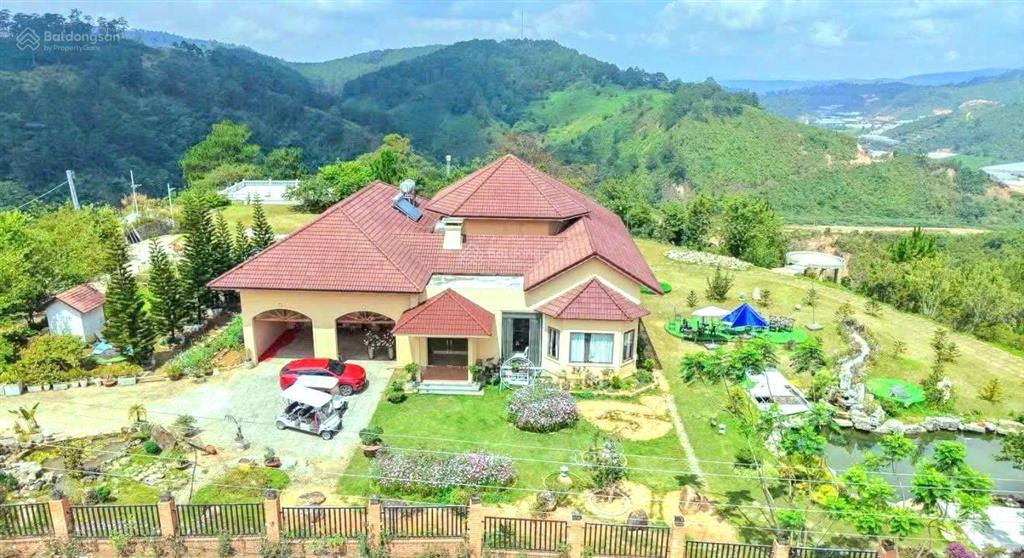 Biệt phủ nghỉ dưỡng vip ngoại ô đà lạt vị trí đồi cao view triệu đô 1ha 40 tỷ