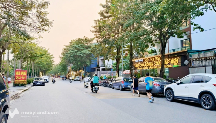 Biệt thự Thành Phố Giao Lưu – View hồ – Trục đường chính kinh doanh – 2 mặt đường